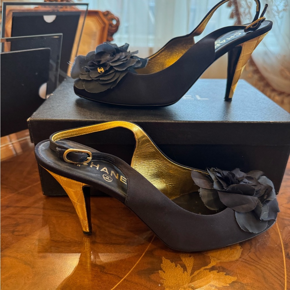 Authentic CHANEL slingback pumps  Heels with camellia Sz 10.0